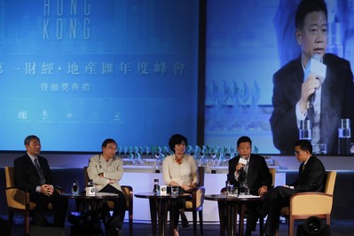 嘉凱城集團(tuán)董事、副總裁李懷彬先生在第一財(cái)經(jīng)地產(chǎn)匯年度峰會(huì)上表示，新型城鎮(zhèn)化的核心就是集聚
