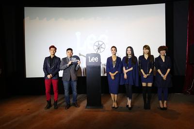 圖片1 Lee《好奇不滅》微電影發布會新聞照片-發布現場主創人員合照(1) (何昊文、葉念琛、張歆藝、盛朗熙、連詩雅、雷琛瑜)